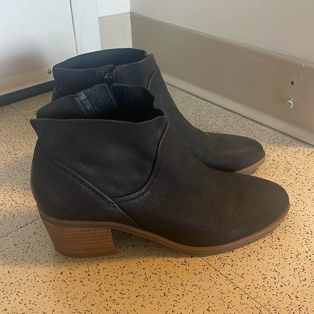 NWOB Lucky Brand Claraâs Bootie 6.5